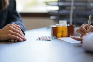 دارودرمانی در بحران چیست؟